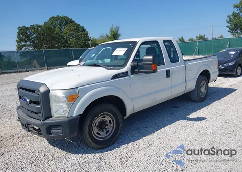 2014 Ford F250 Super Duty z USA, uszkodzony, nr VIN 1FT7X2A63EEA93423